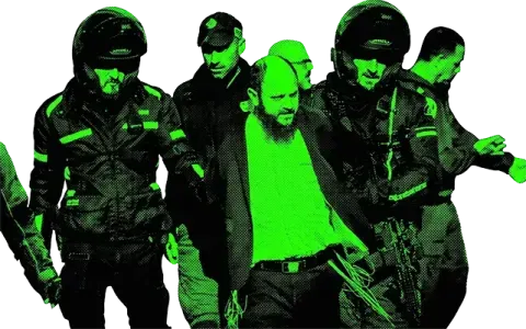 מאות חרדים מנסים לפרוץ לתחנת משטרה